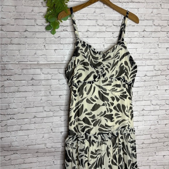 Alexis for Target Black and White Paint Stroke Tiered Midi Dress - Picture 2 of 5